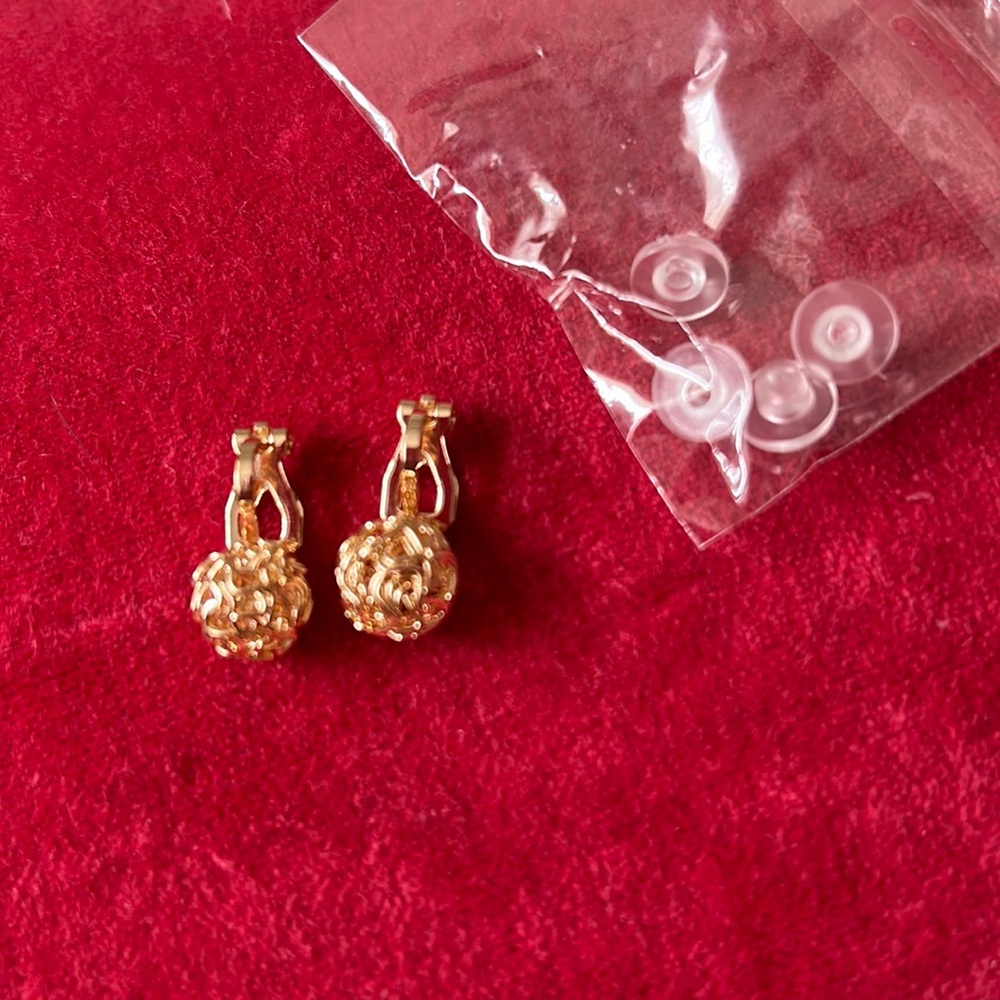 NEW gold filigree CLIP ON earrings